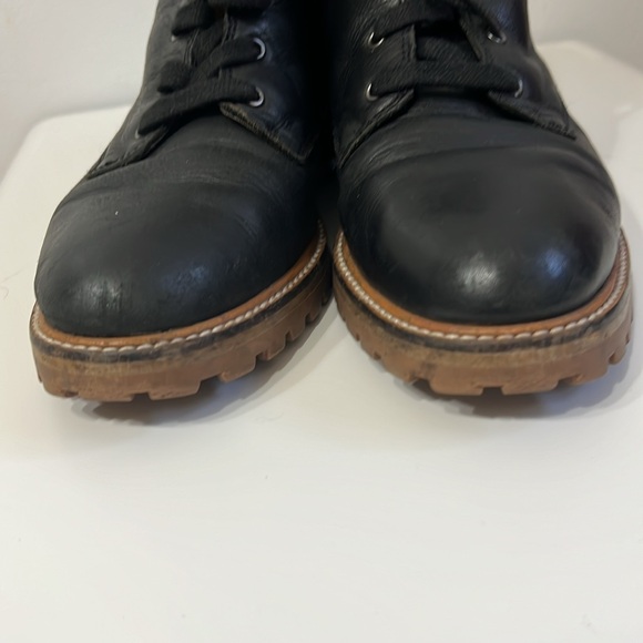 Madewell women’s 7.5 lace-up black leather boots with lug soles, 1” heel - Picture 2 of 14